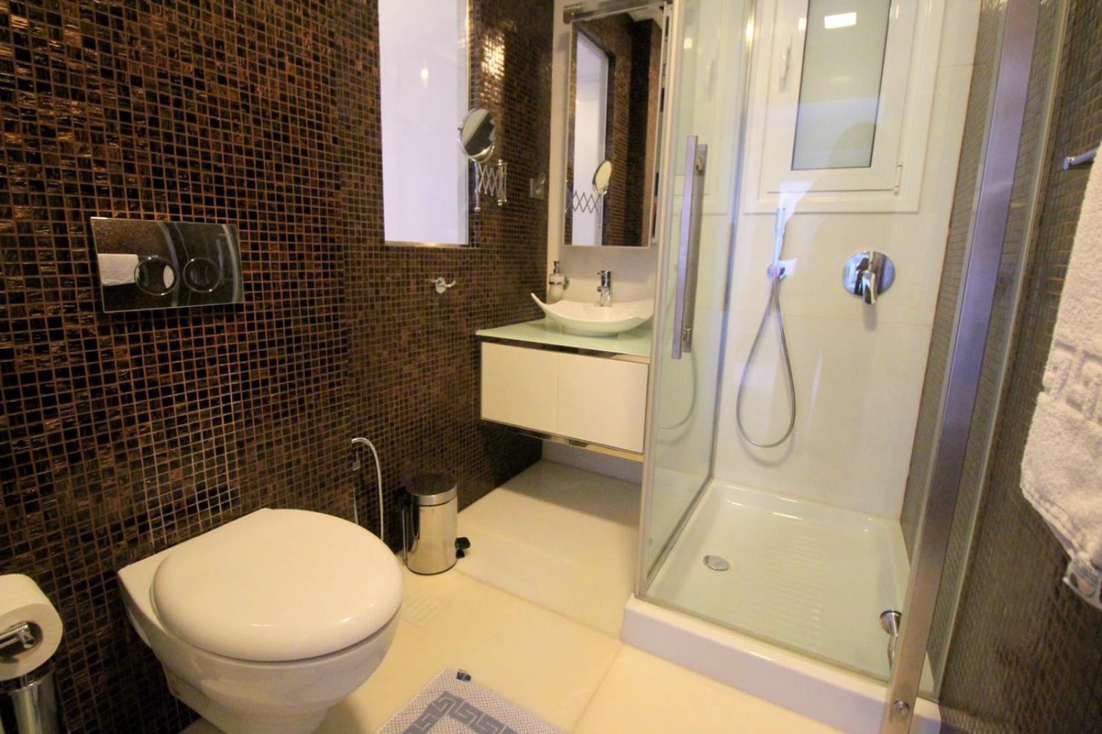 Kristi Apartments Саранде Екстериор снимка