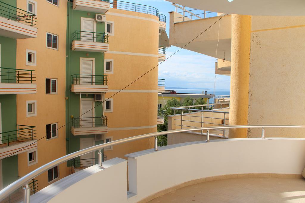 Kristi Apartments Саранде Екстериор снимка